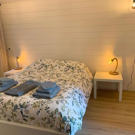 Tiny House Tussen De Grachten Sneek Extérieur photo