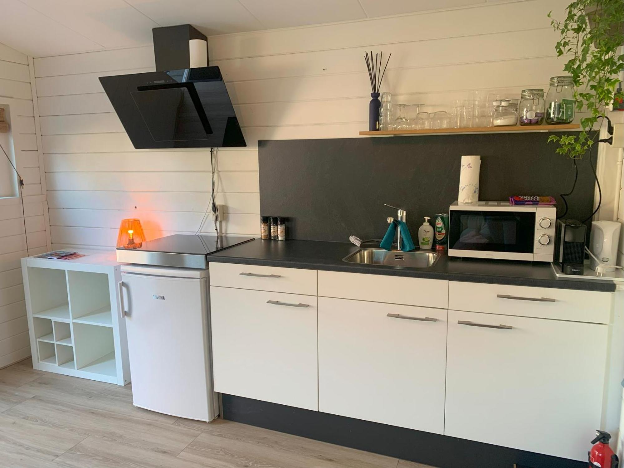 Tiny House Tussen De Grachten Sneek Extérieur photo